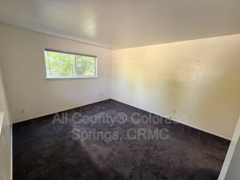 1129 Cree Drive – photo 4