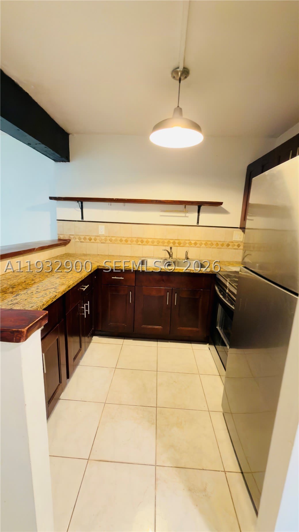 5855 Washington St – photo 4
