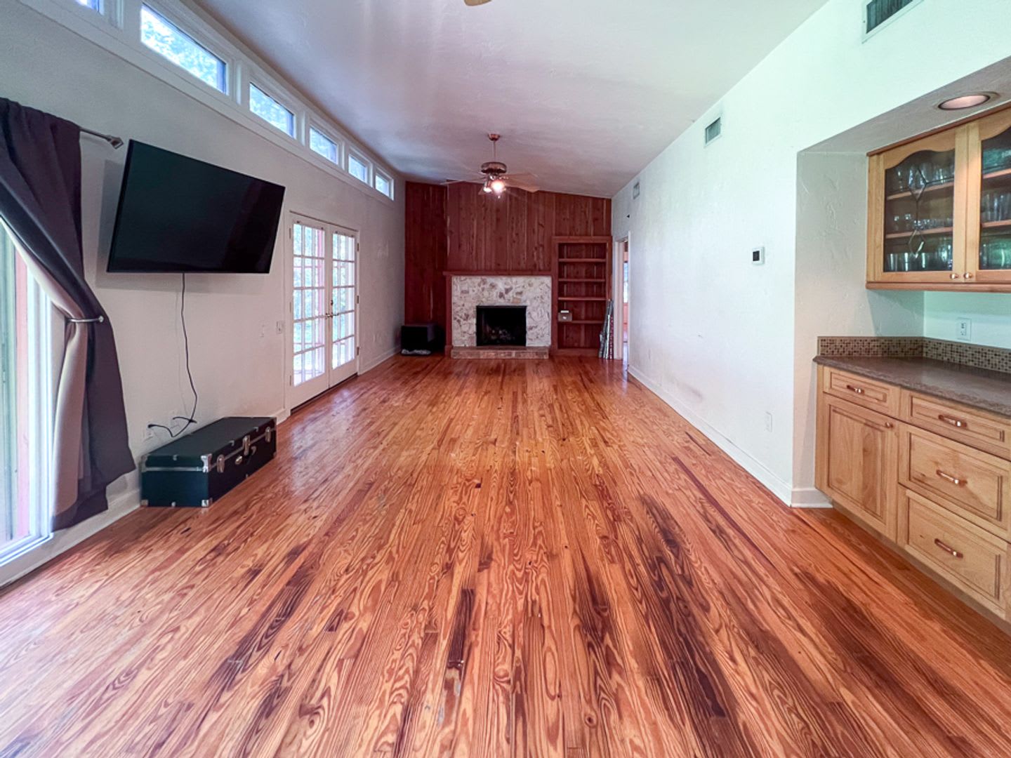 2BR/2BR Near Law School – photo 4