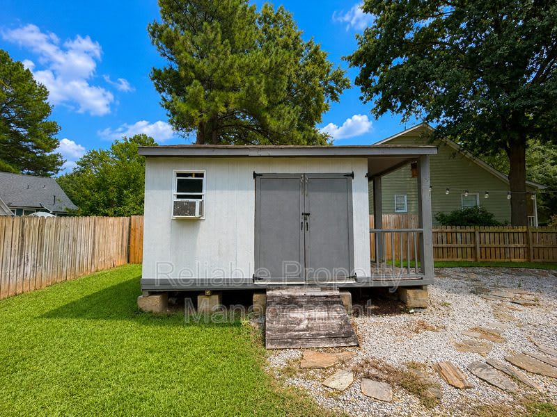 100 Longneedle Ct – photo 2