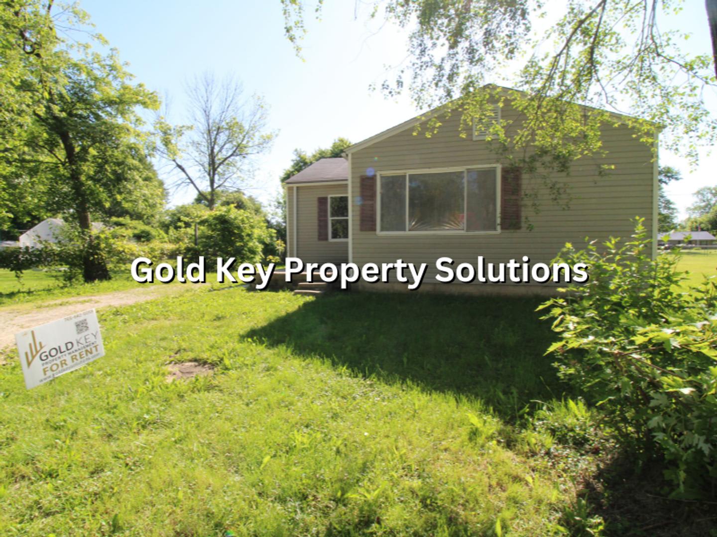 MUNCIE Nicely Updated 3 BR 1 BA House with New Kitchen Appliances (SECTION 8 APPROVED) – photo 2
