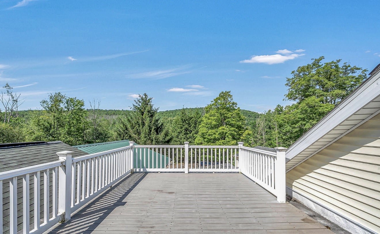 831 Montdale Rd – photo 4