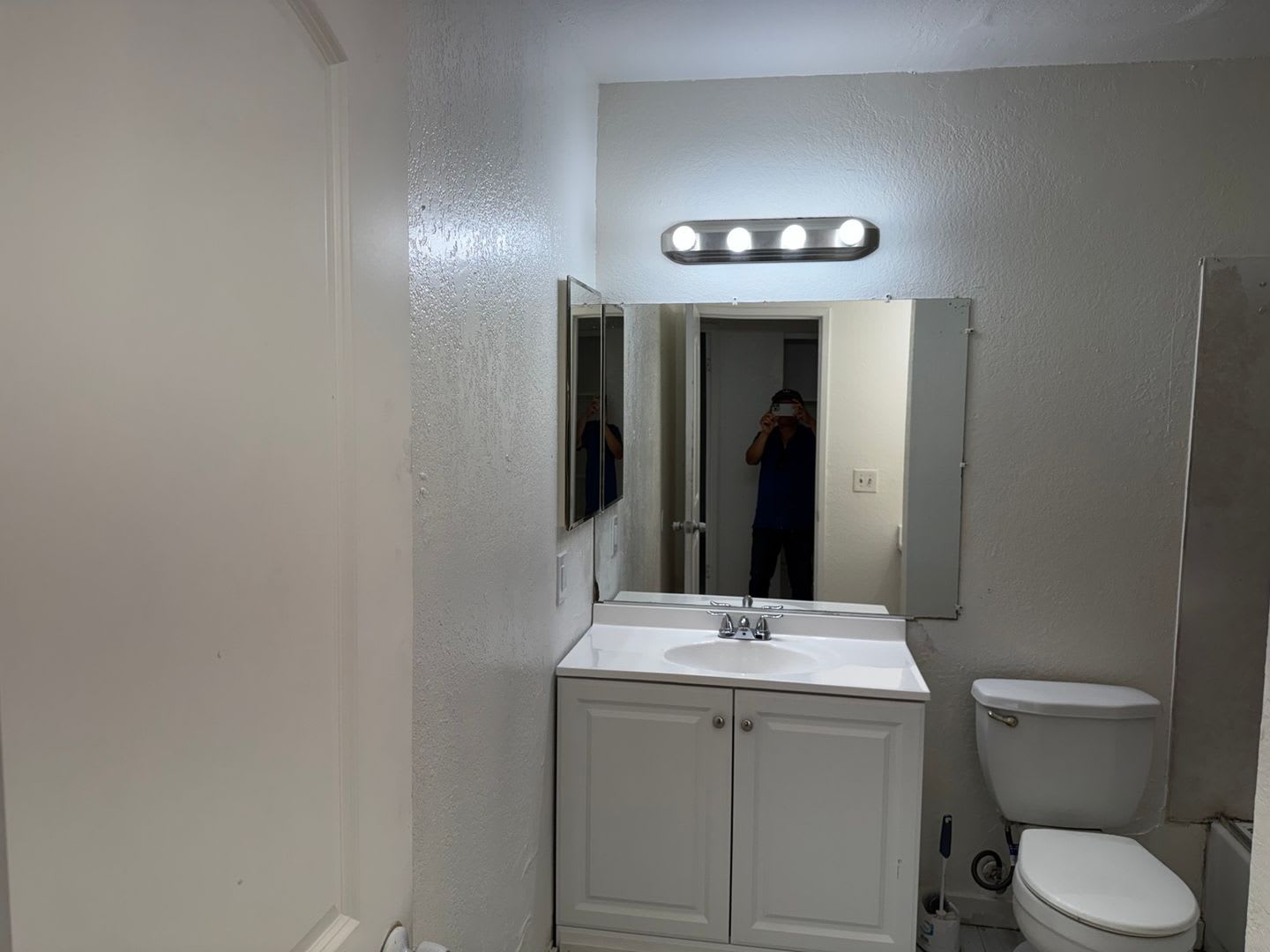 Charming 3BR Home in Stockton – photo 4
