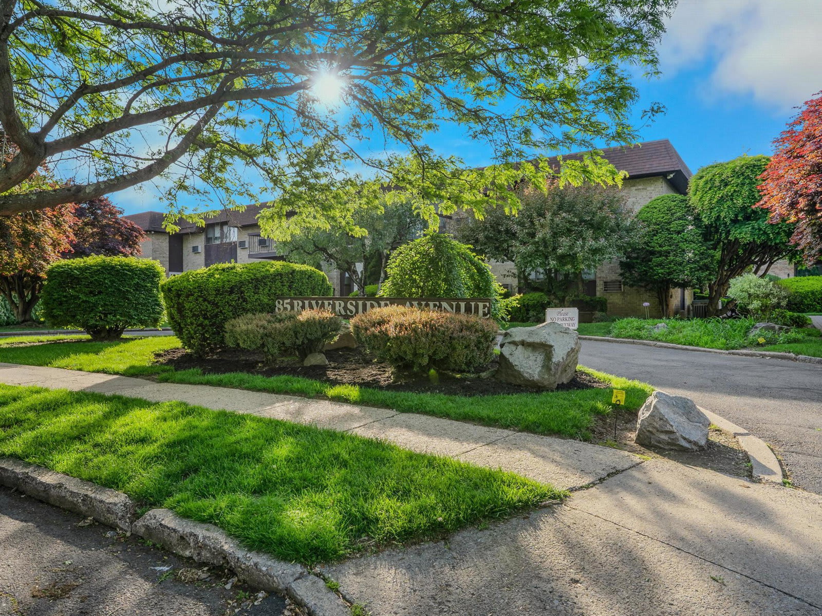 85 Riverside Avenue – photo 1