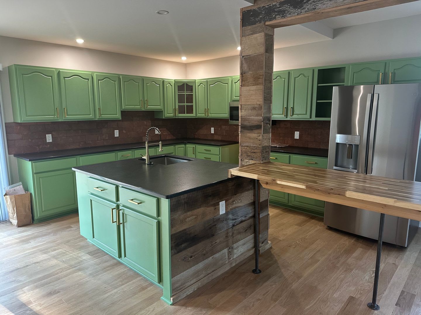 Brand new house ready August 1st, 2026! 5BR-3BA in great location. – photo 3