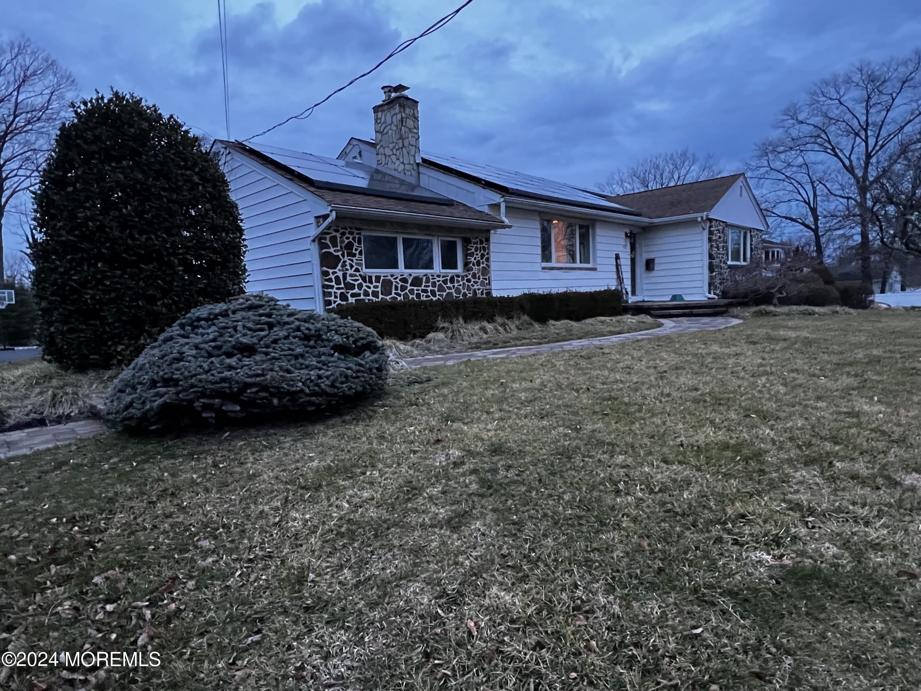 499 W Park Avenue – photo 1