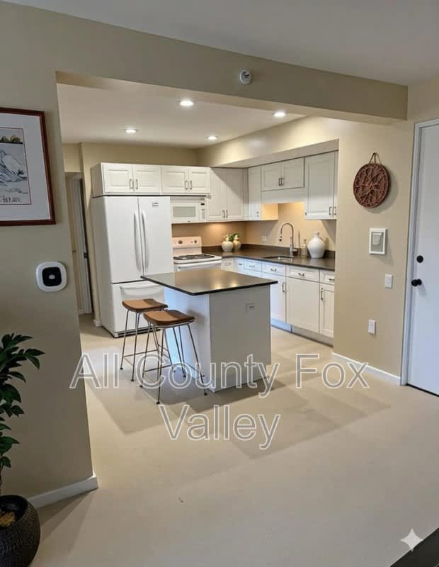 600 W Russell Street – photo 5