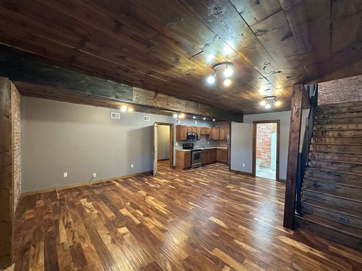 414 Wilson St – photo 4
