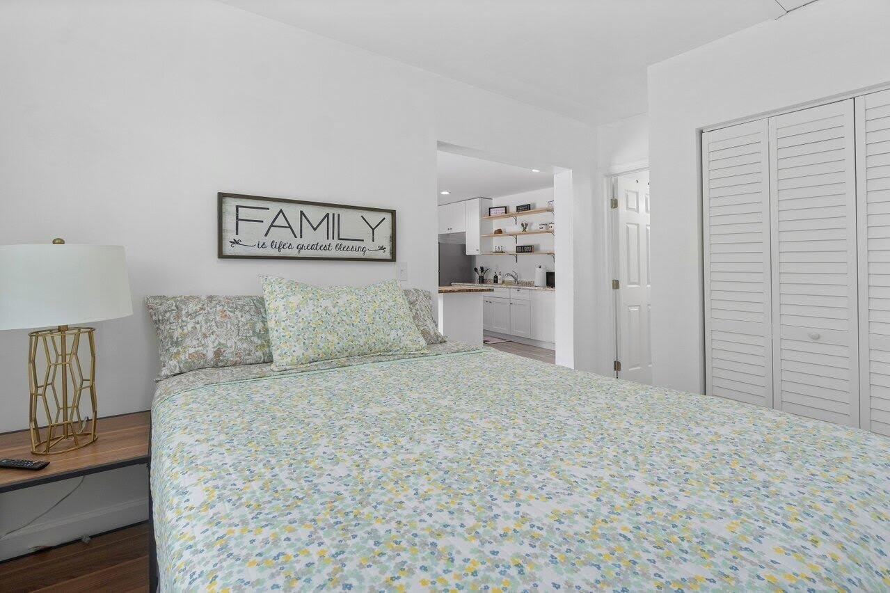 1190 Sachem Head Terrace – photo 4
