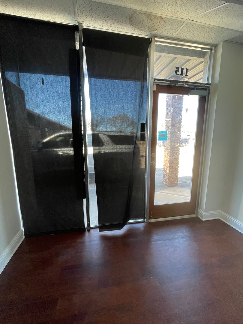 Gorgeous Commercial Unit off of North Market! – photo 2
