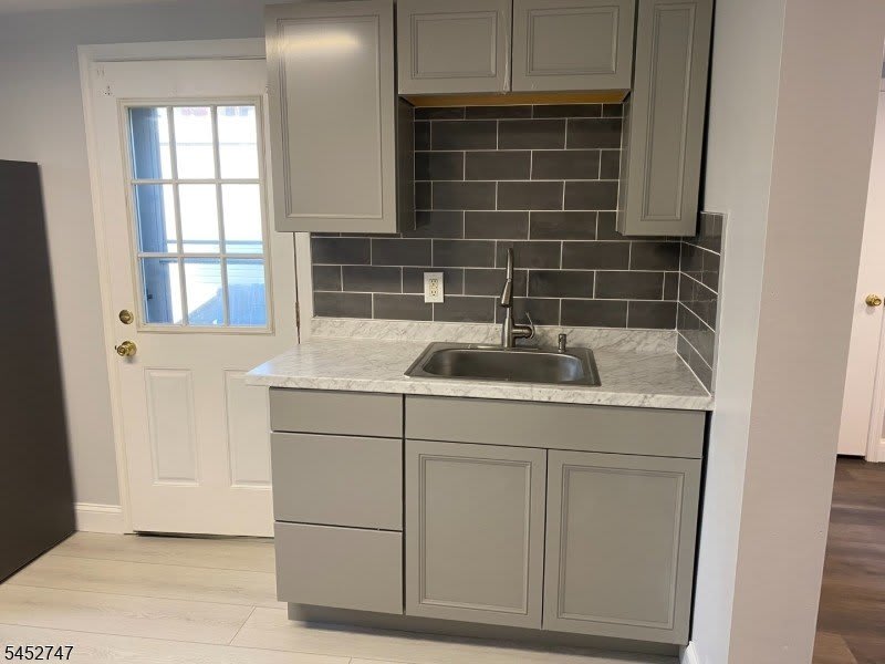 474 Main St – photo 3