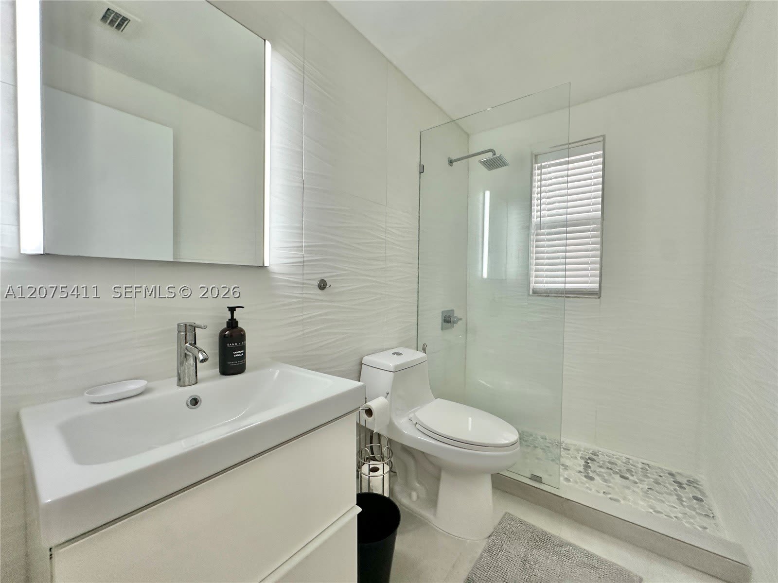 1542 Drexel Ave – photo 4