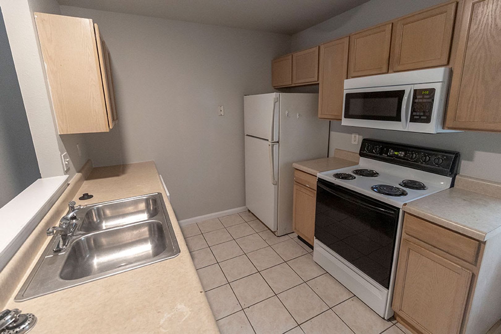 3 Bedroom Duplex! – photo 2