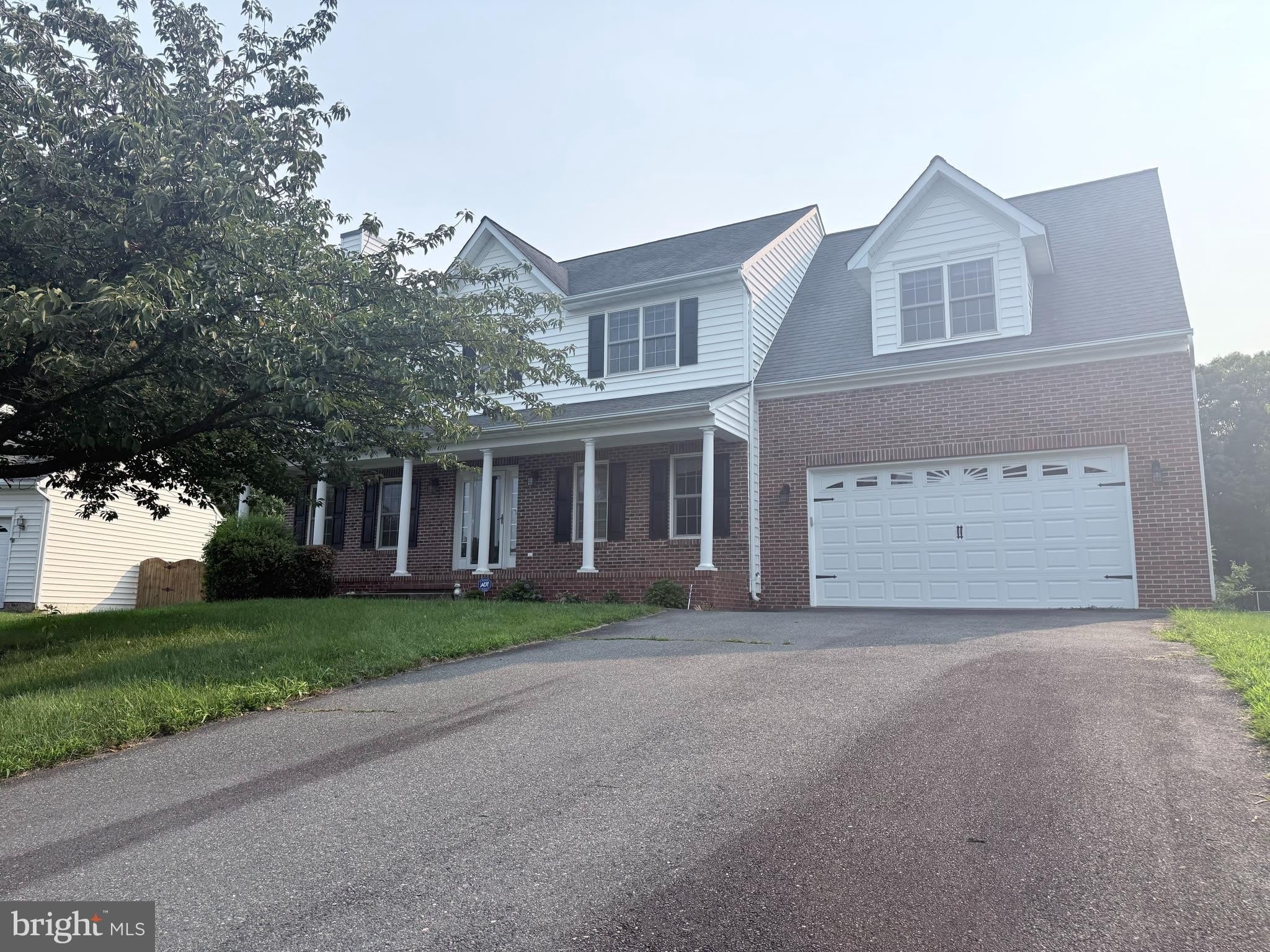 4114 DERBYSHIRE Lane – photo 1