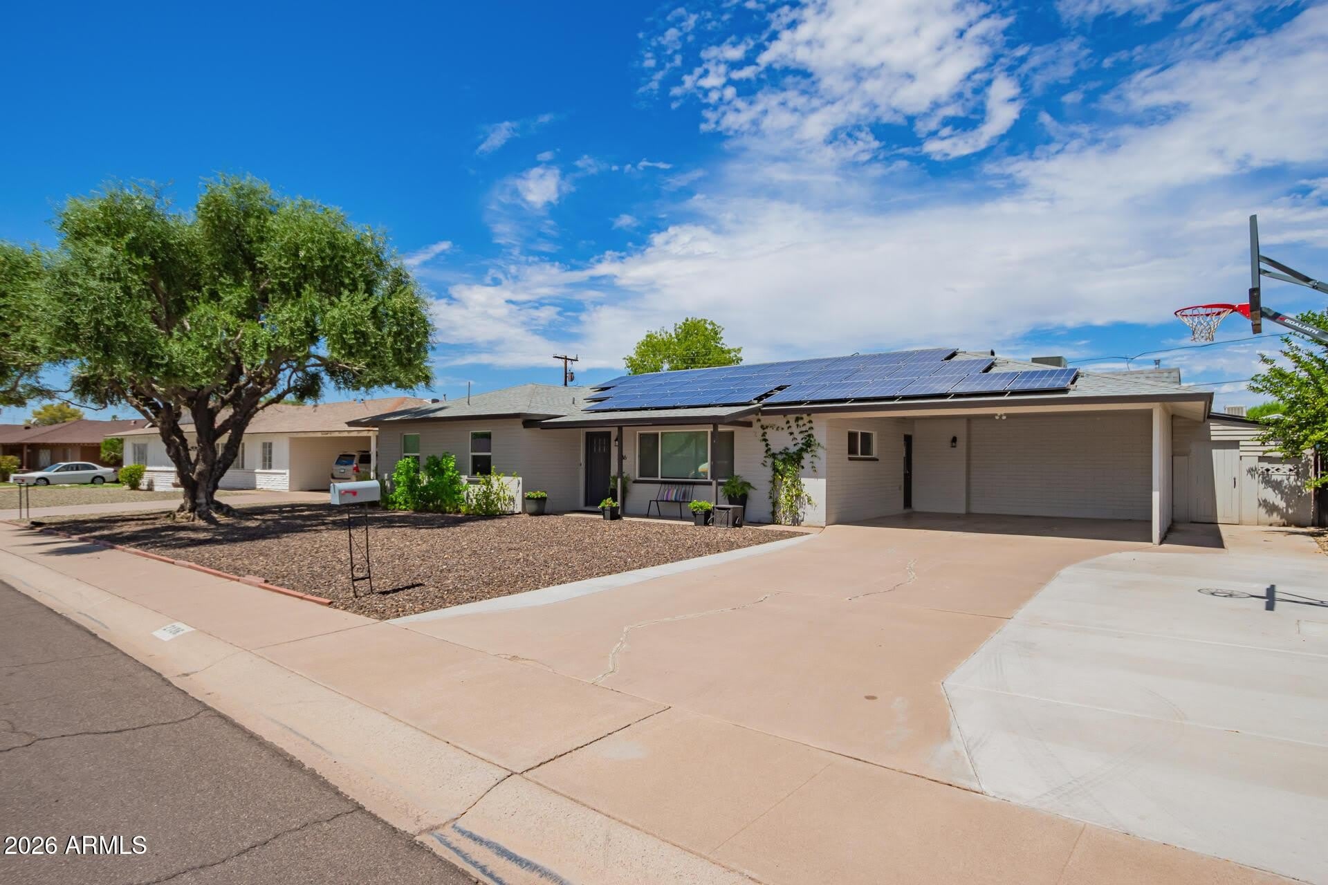 2136 W VILLAGE Drive – photo 5