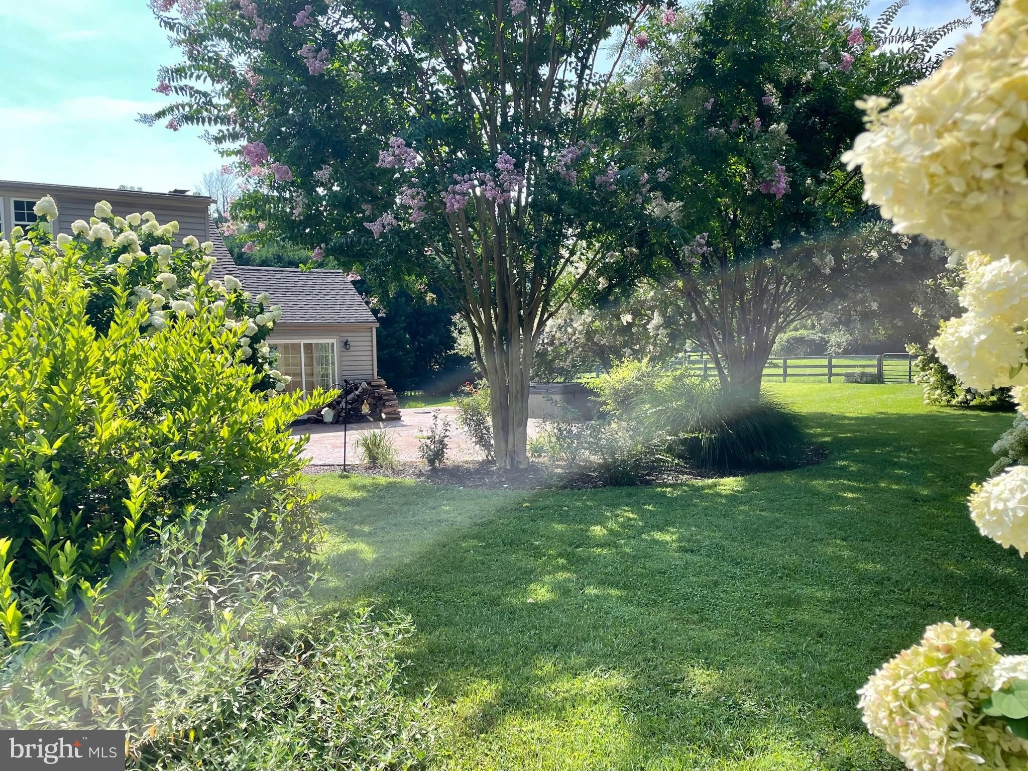 636 WALKER Road – photo 3