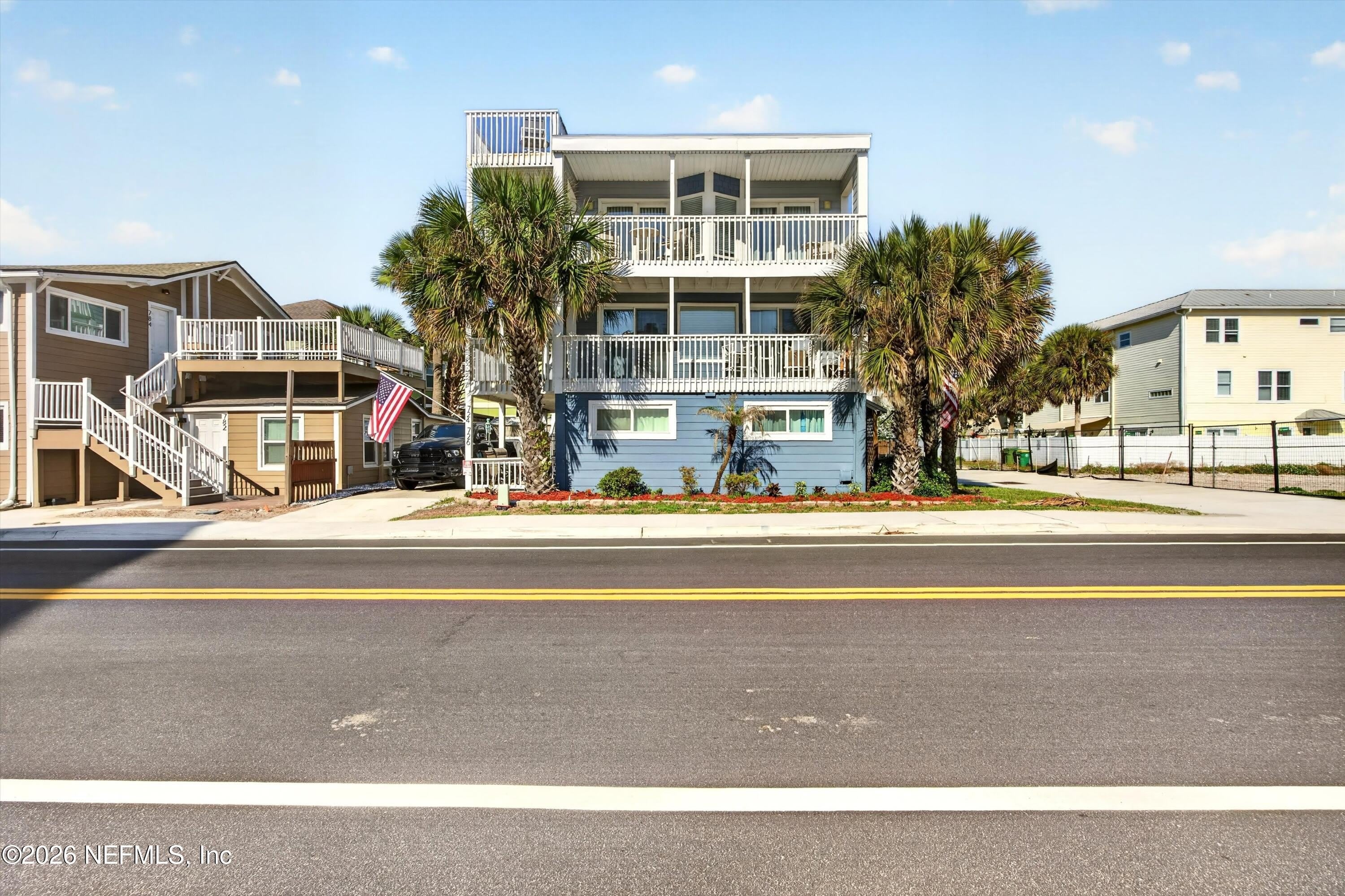 724 1ST Street – photo 2