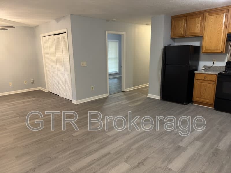 1145 Booker Ave SW – photo 5