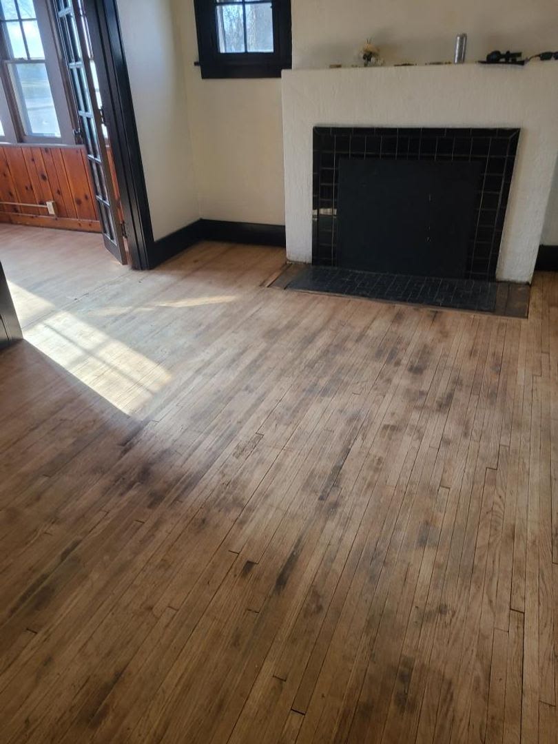 Ground Floor 1 BR includes heat, Washer & Dryer – photo 1