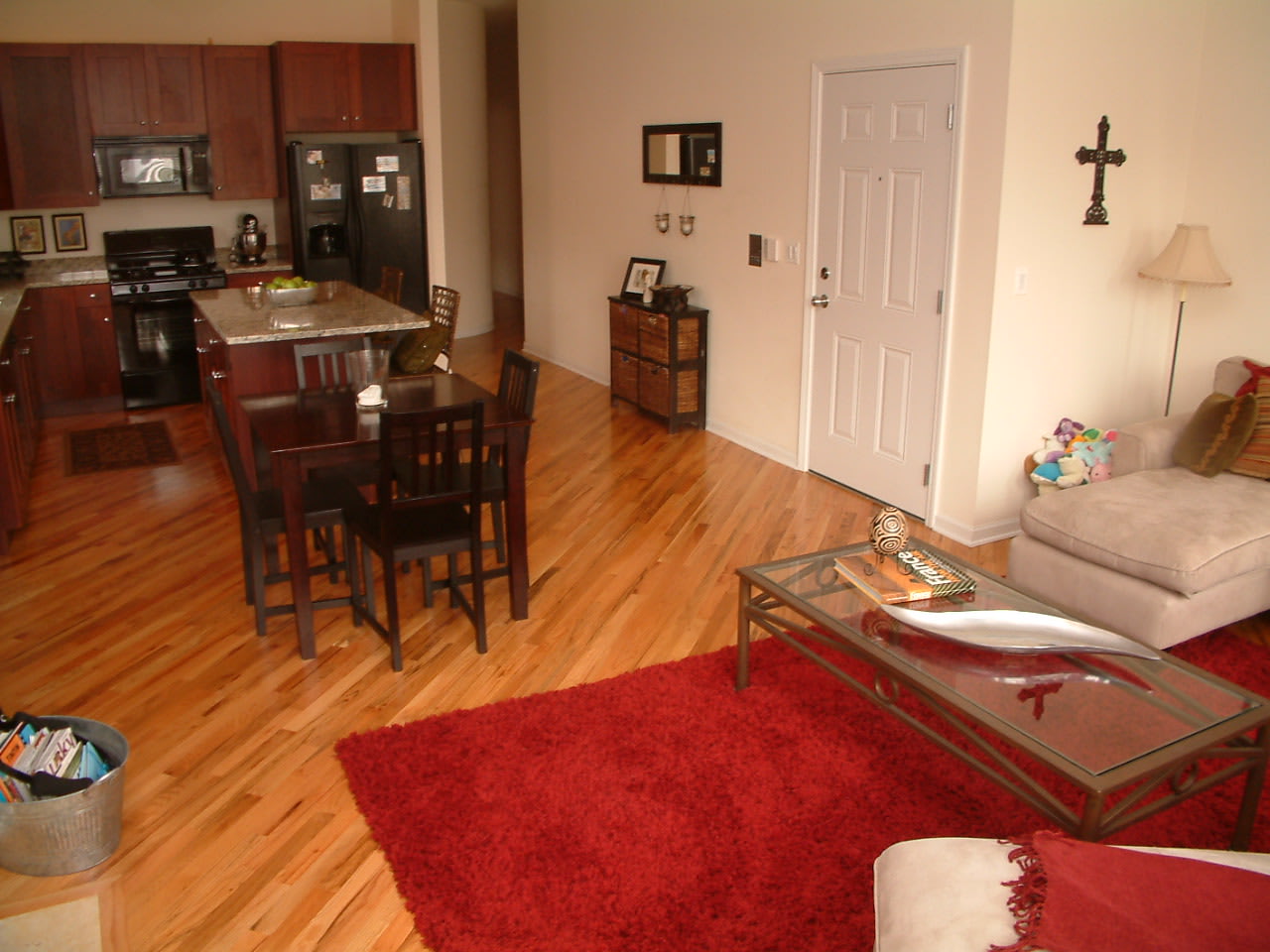 1528 W Greenleaf Ave – photo 5