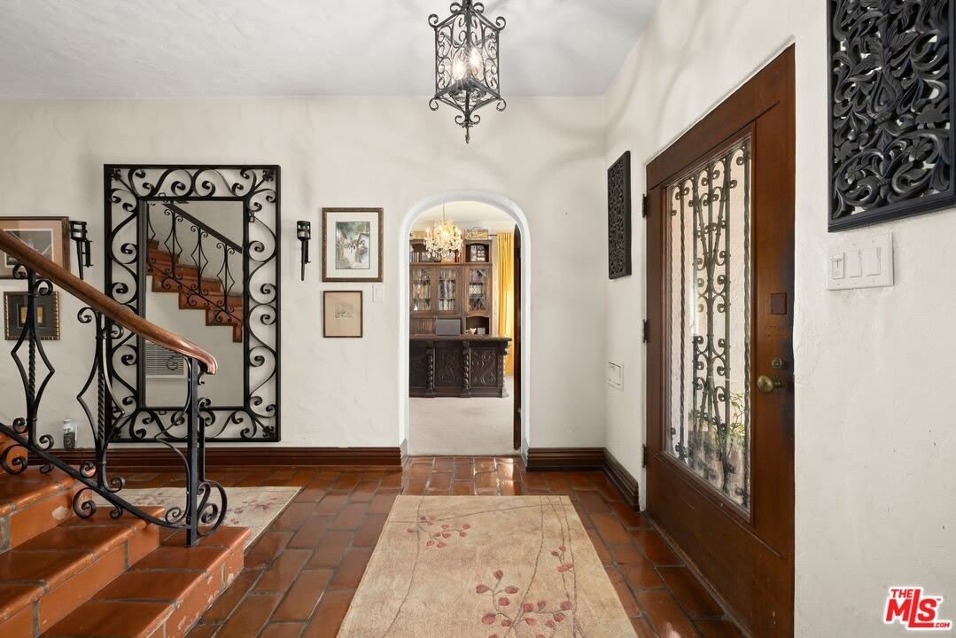 6141 Warner Dr – photo 3