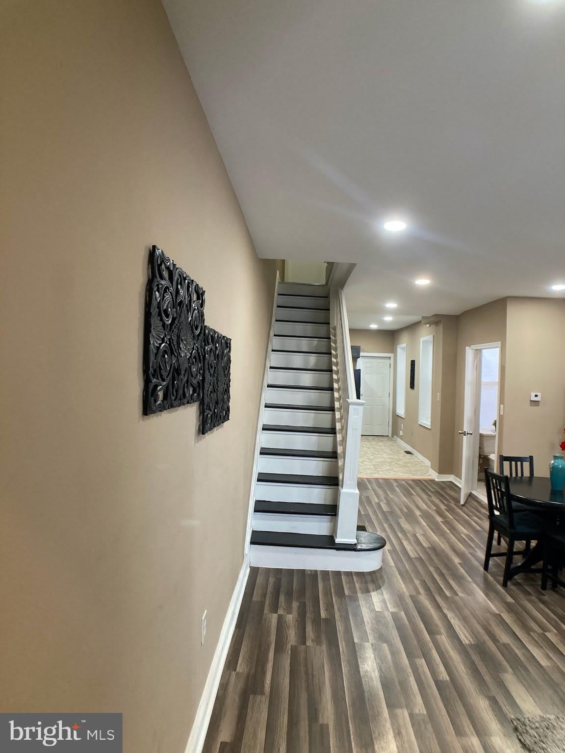 207 E Cambria Street – photo 3