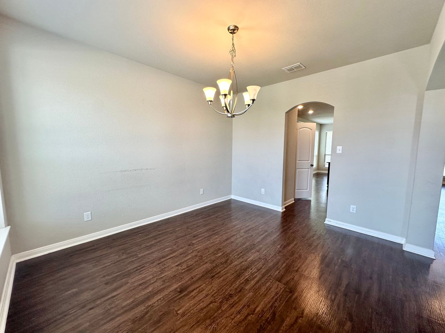 Application Received! Pet-Friendly 4-Bedroom Home with Loft, Covered Patio & Modern Finishes – photo 3