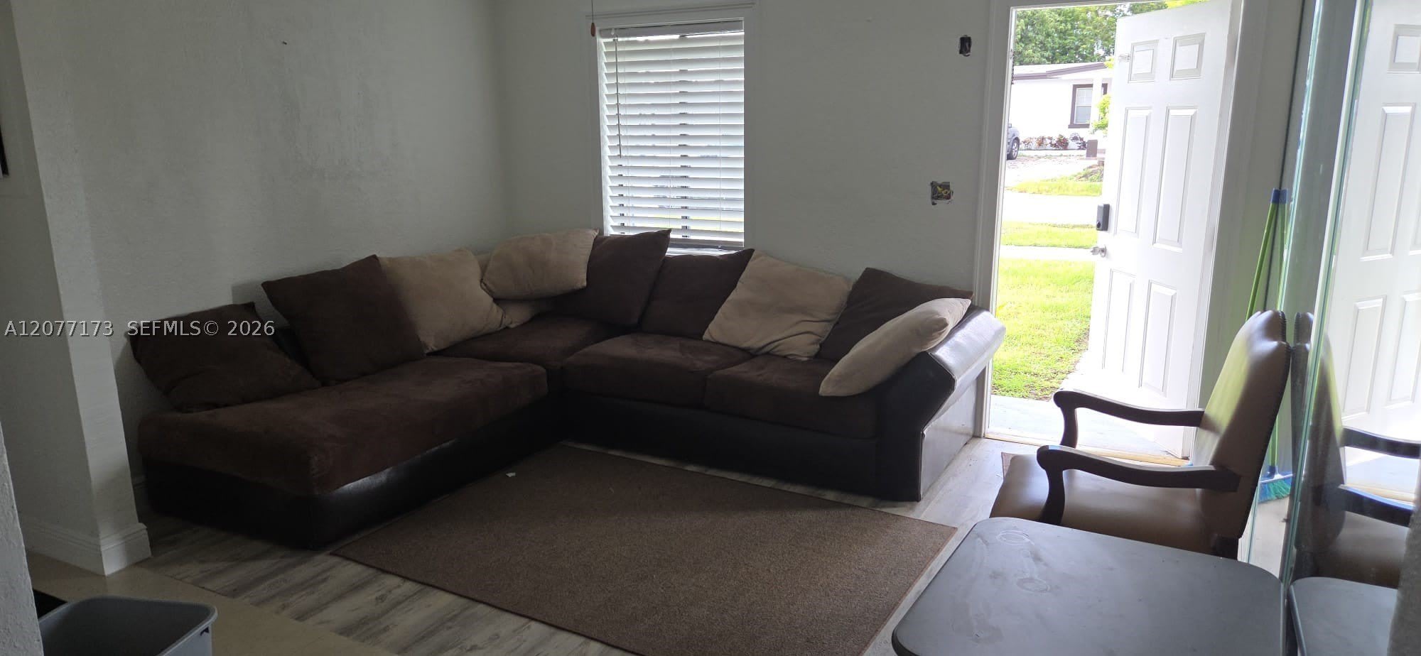 11285 SW 43rd St – photo 2