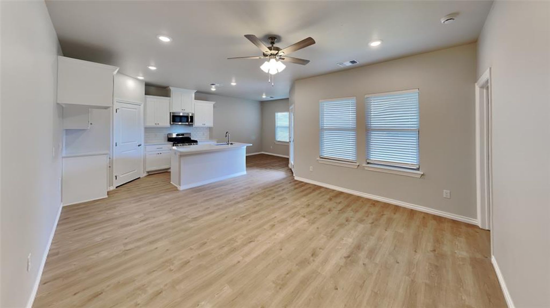 Luxury BRAND NEW 1 Bedroom 2 Bathroom Cottage in 55+ Community (Gated Community)- **LEASING SPECIAL** – photo 4