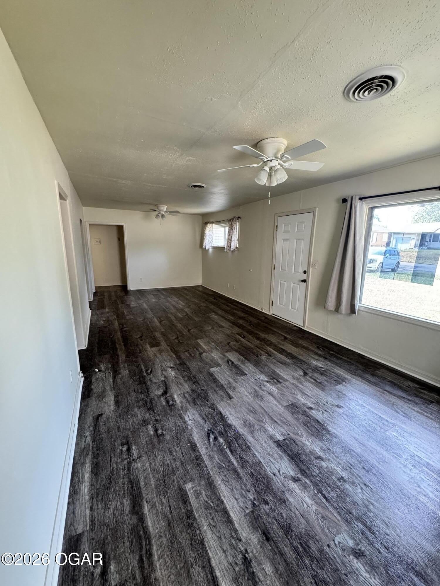 3040 E 9th Street – photo 3