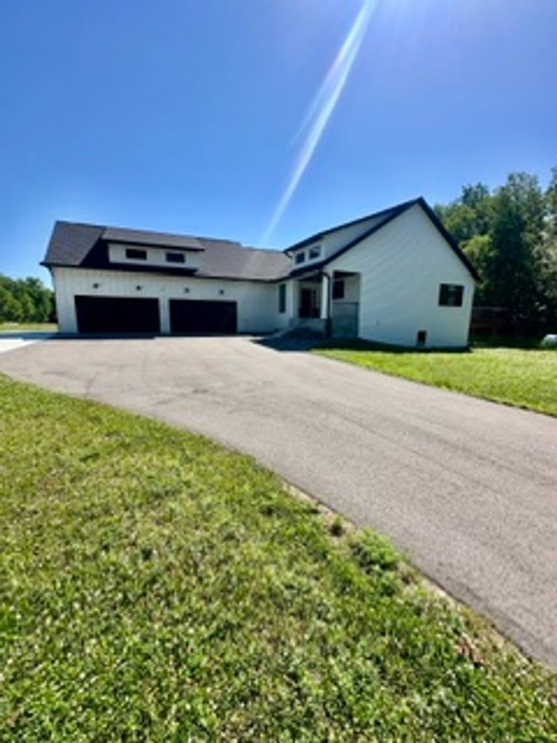 Beautiful Single Family 5 Bed Home Built In 2024 Pequot Lakes – photo 1