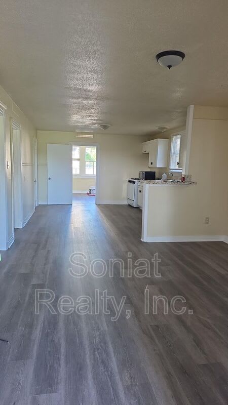 8025 Pompano Street – photo 2