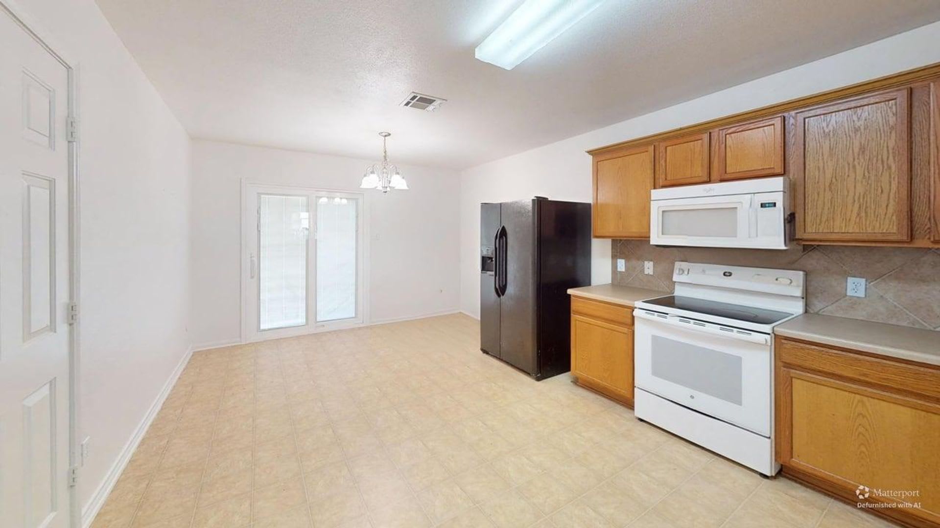 Fantastic 3 Bed 2 Bath With Solar Panels – photo 3