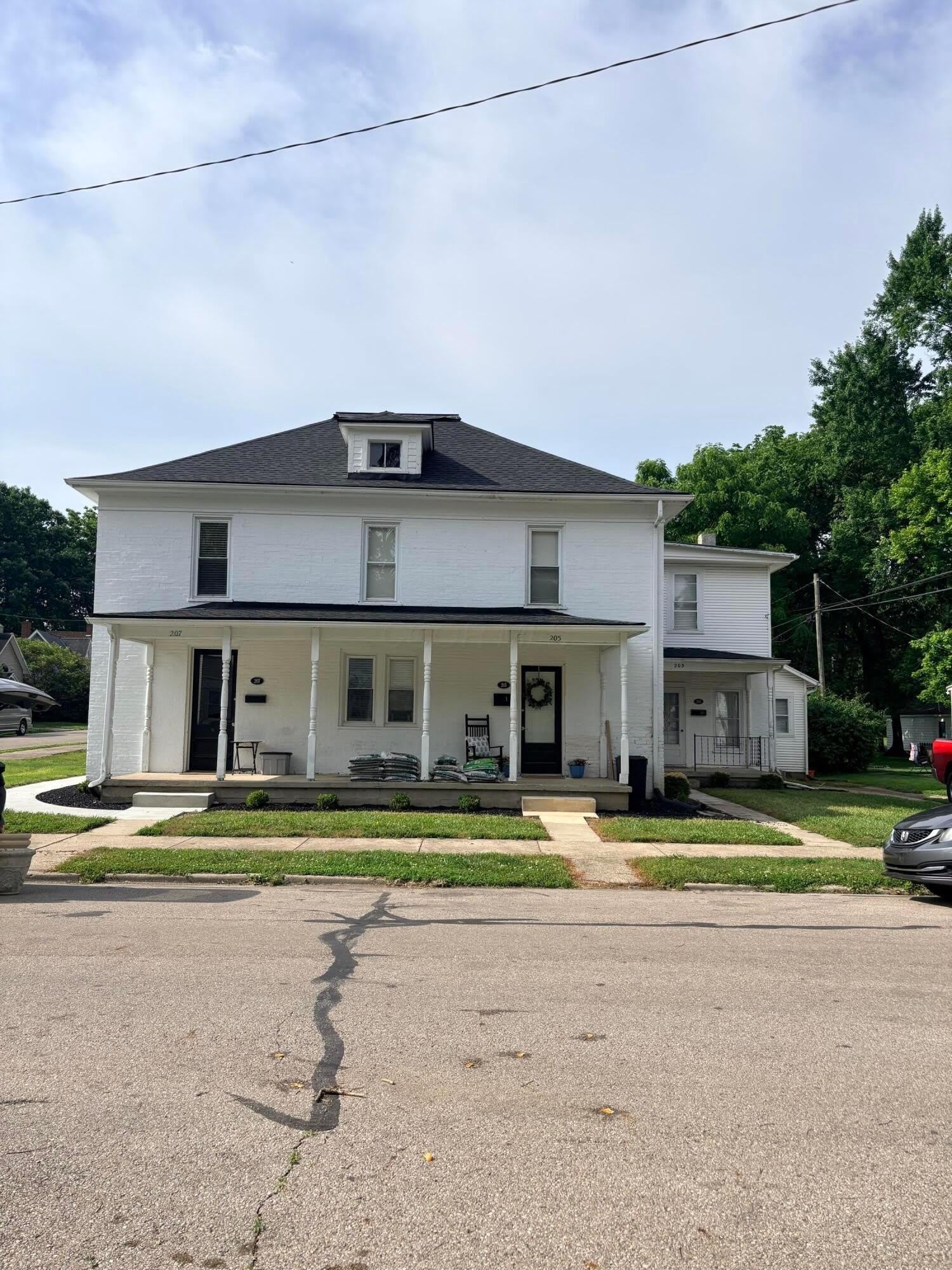 203 E Reynolds Street E – photo 3