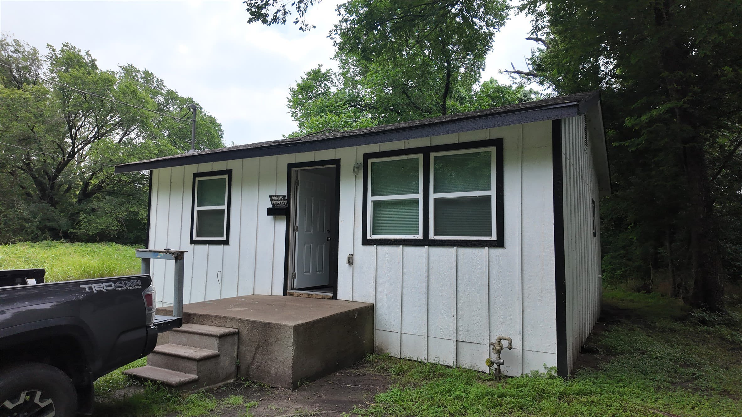 1001 E Park Avenue – photo 4