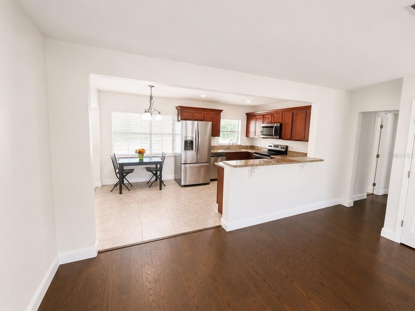 616 ELLENDALE Drive – photo 4