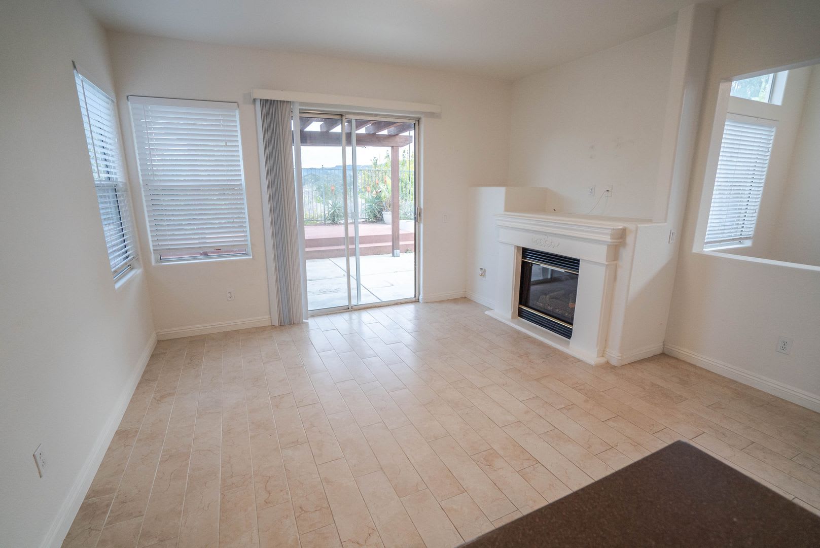 Stevenson Ranch 3 Bedroom Home for Rent! – photo 3