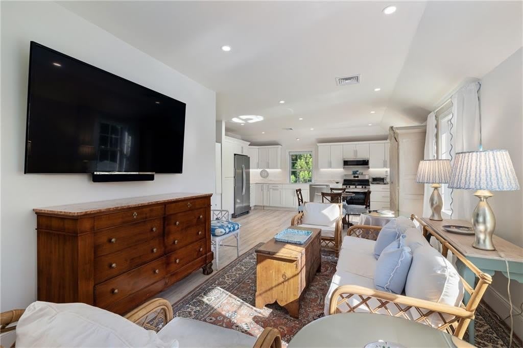 342 Boulevard – photo 3