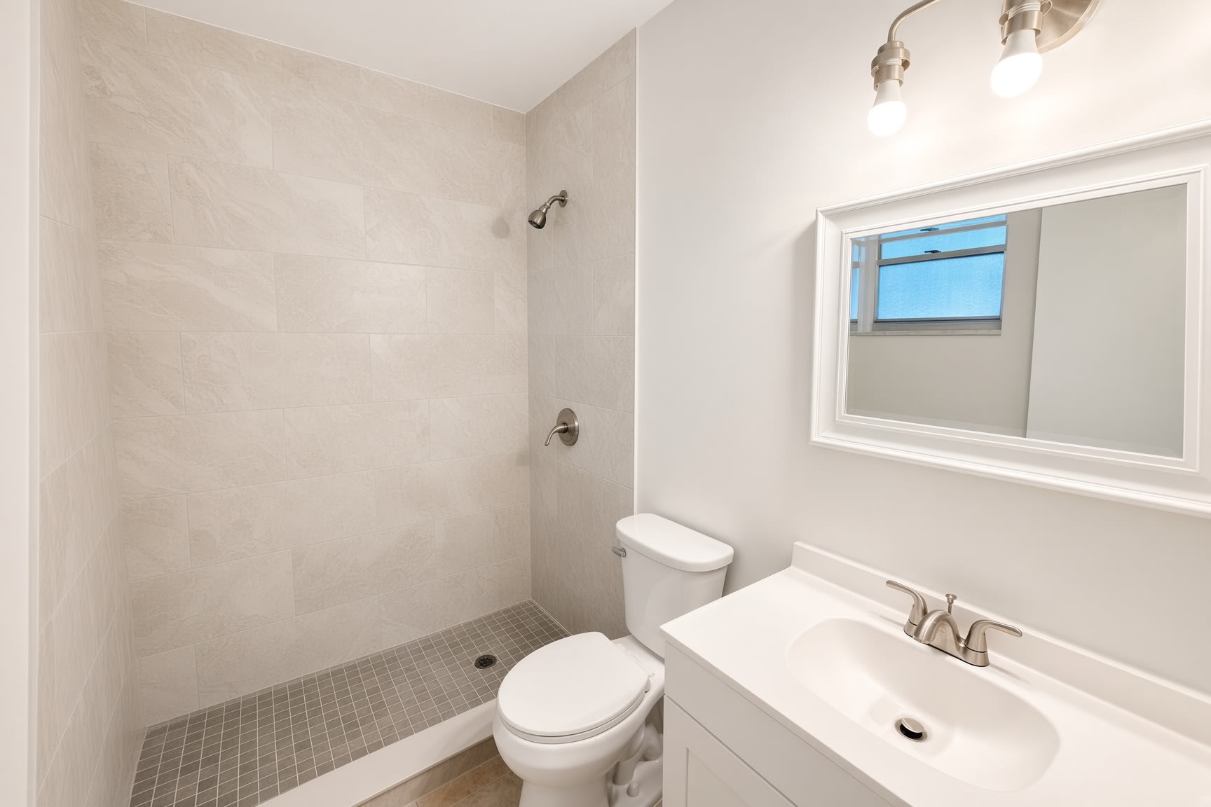 2070 Franklin St. – photo 4
