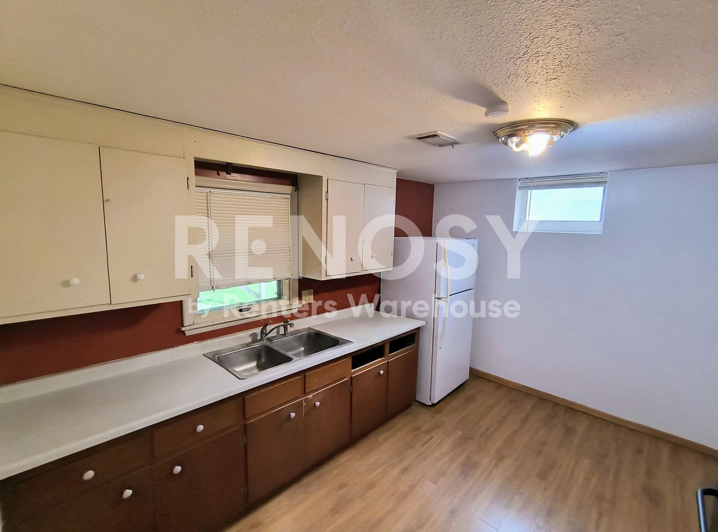 Available Now 2 Bedroom 1 Bath Apartment/Condo in Maple Grove – photo 4