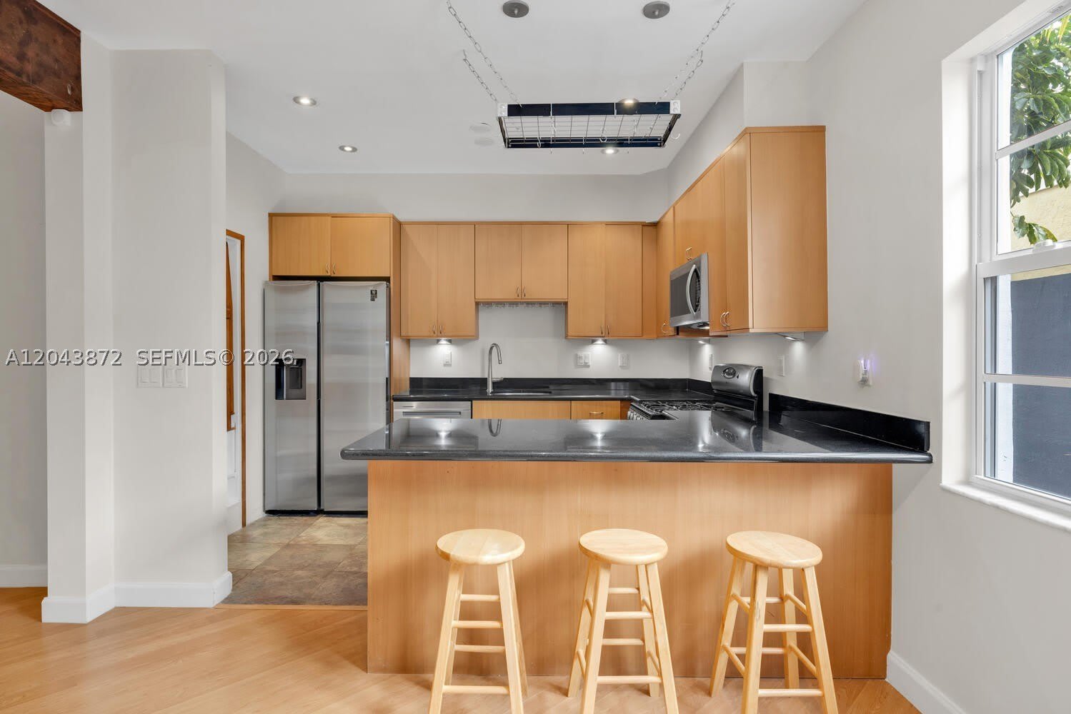 305 Jefferson Ave – photo 3