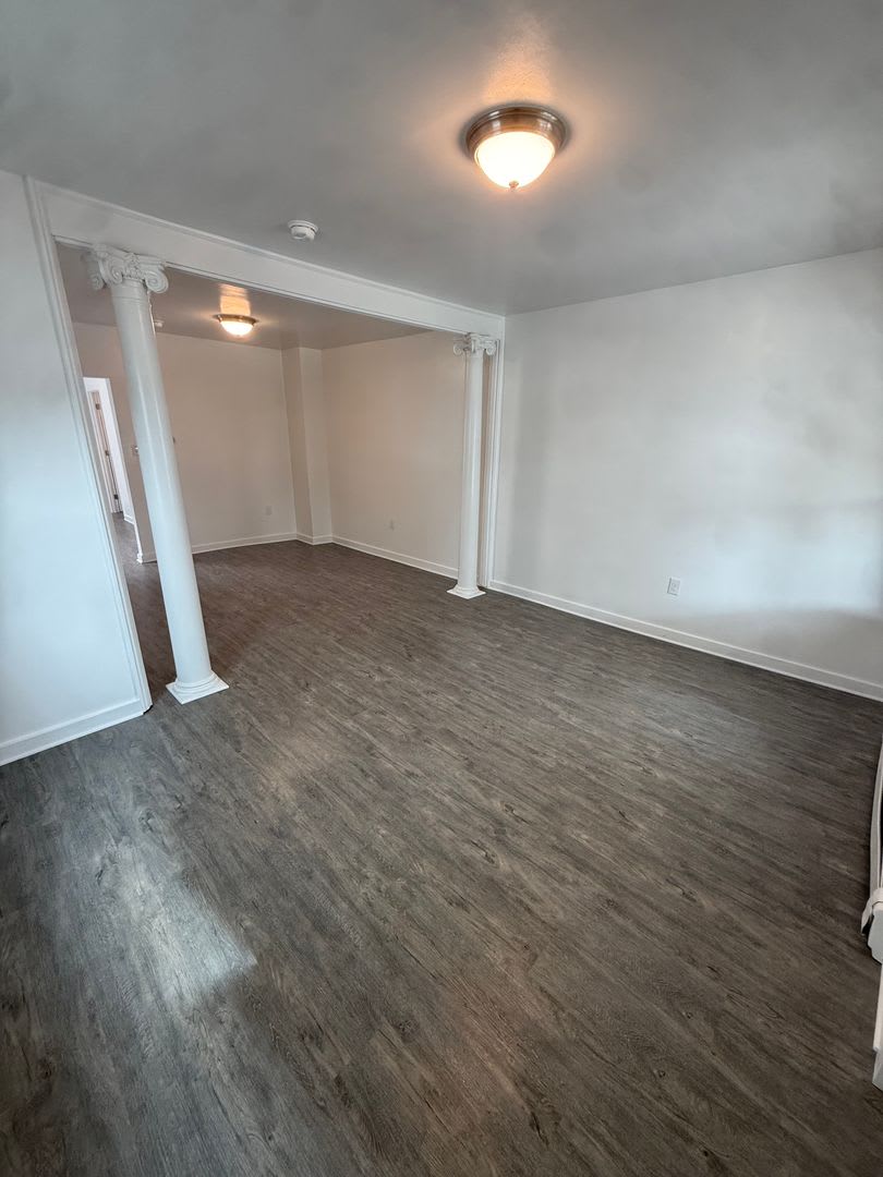 Available Now! Northeastern SD 3 bedroom home! – photo 4