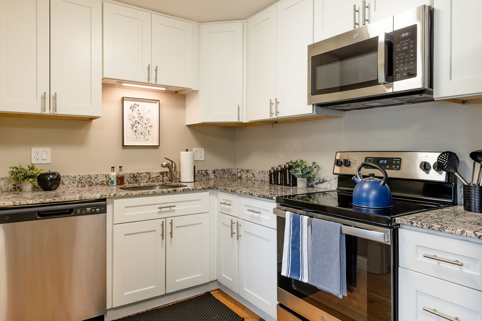 North East Apartment Community – photo 5