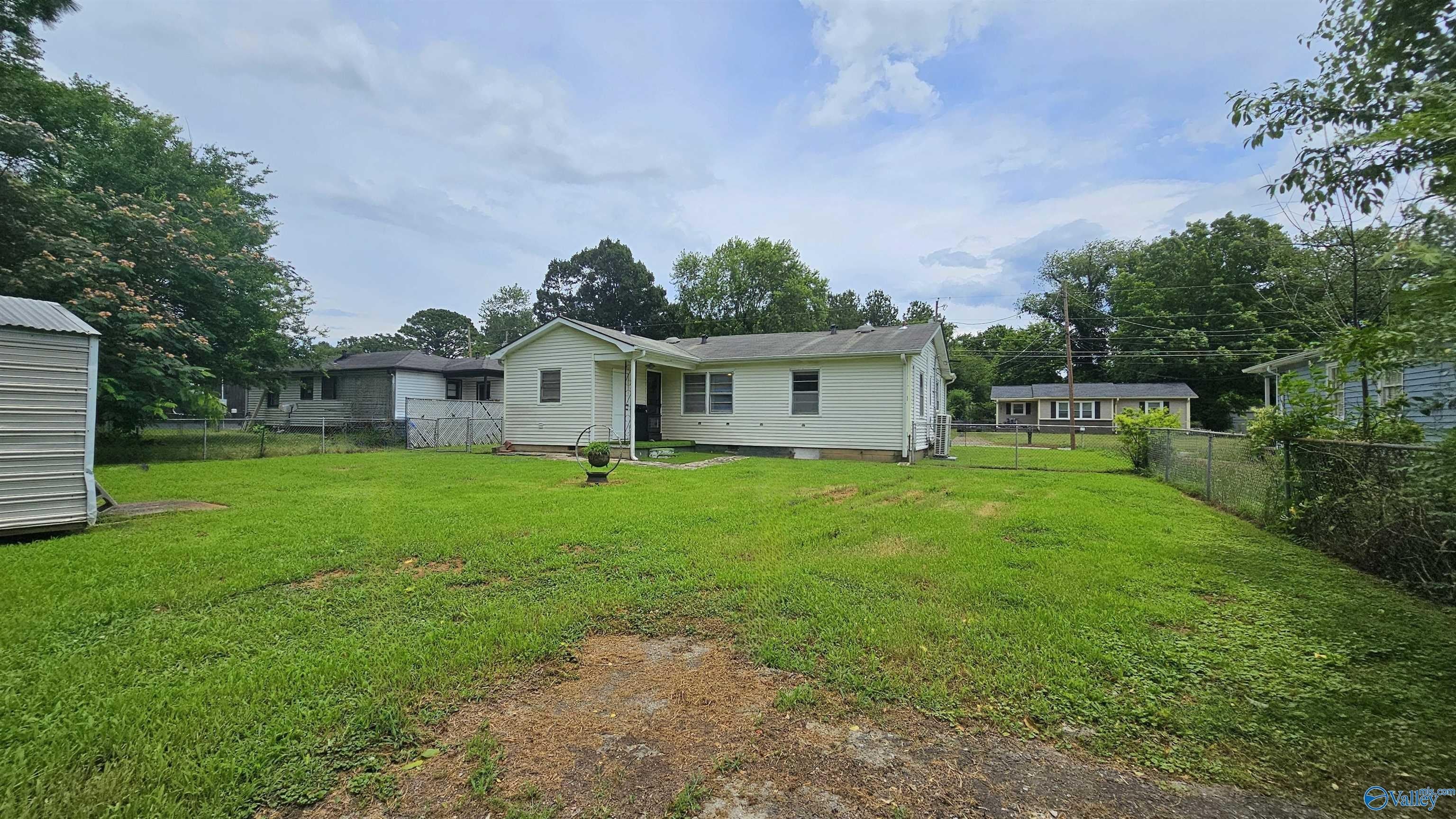 1609 Armstrong Street – photo 3