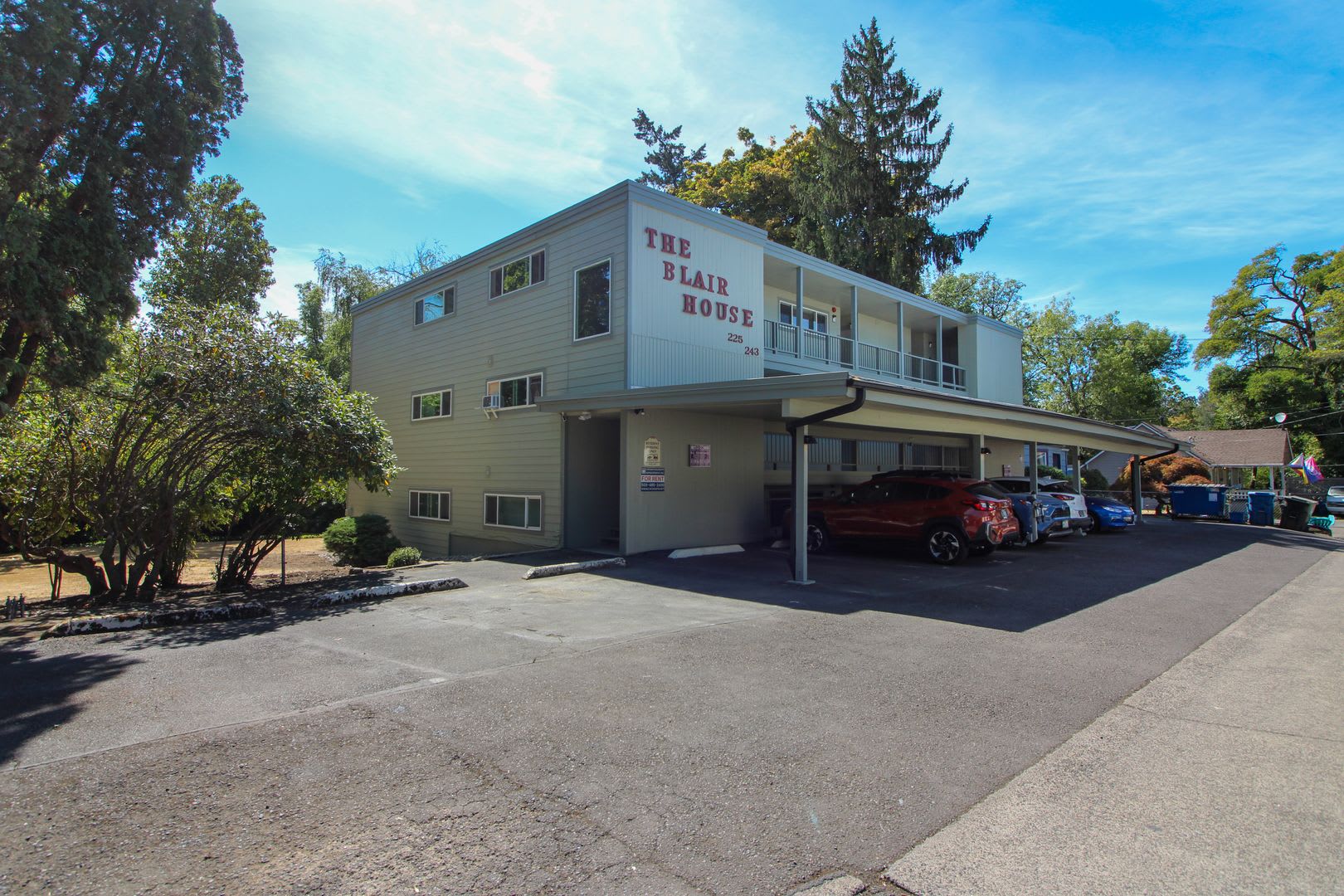 RENT SPECIAL: ½ Off First Full Month's Rent With One Year Lease! ~ 227 24th – photo 1