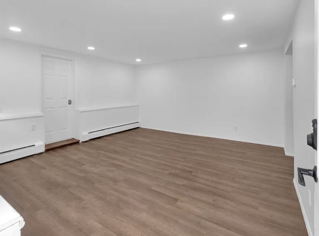 173 Paterson Ave – photo 2