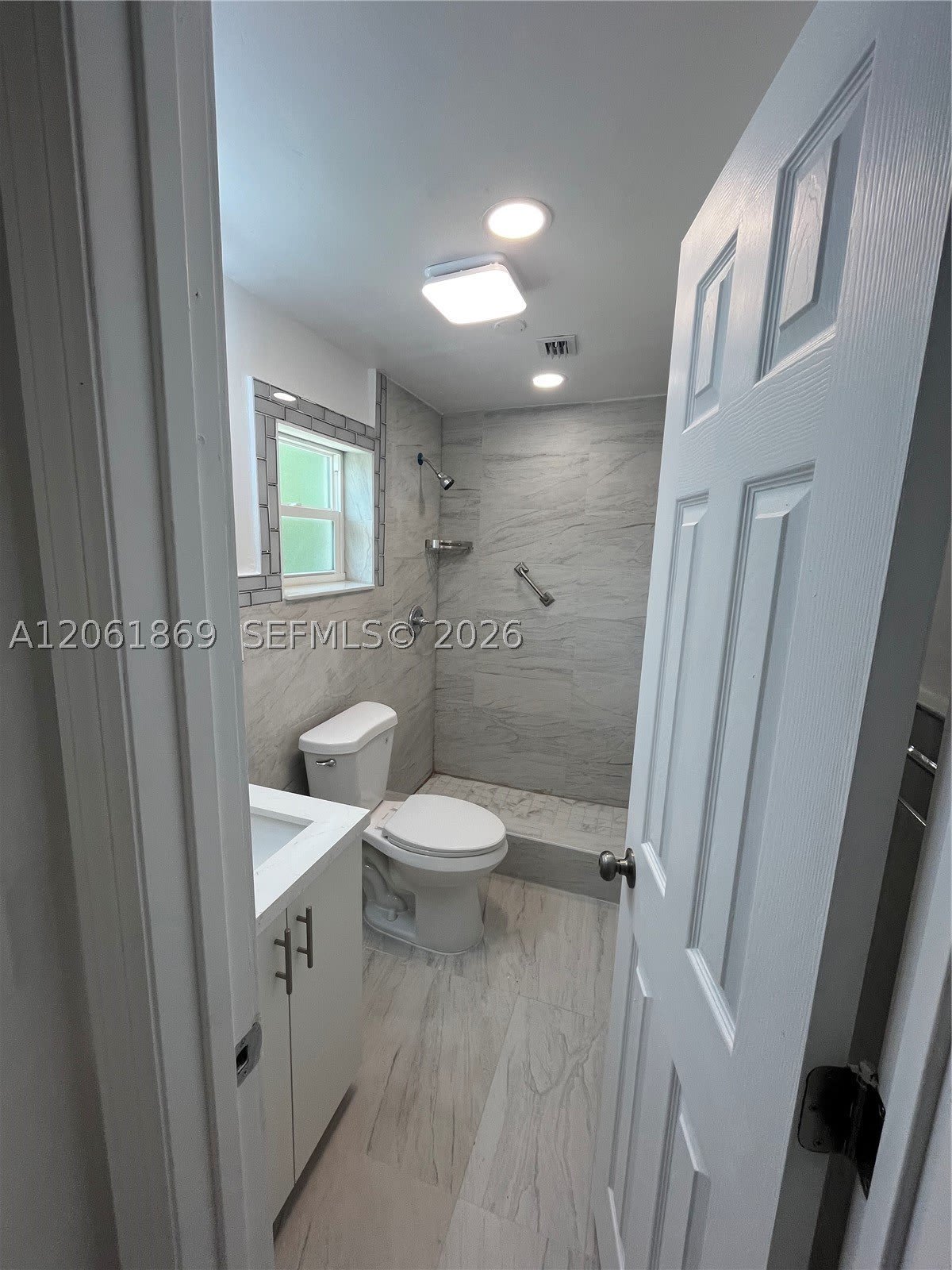 1160 Nw 105Th St – photo 5