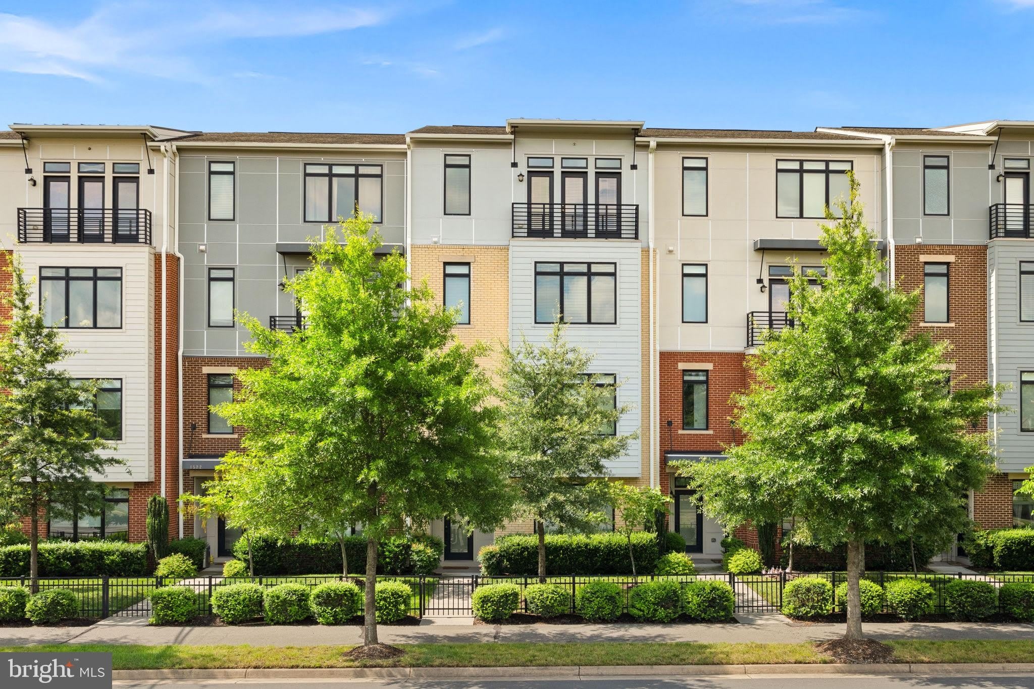 1518 RIBBON LIMESTONE Terrace SE – photo 1