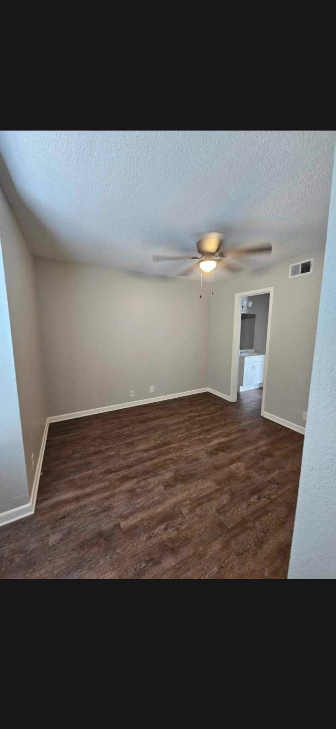 202 Jackson St – photo 4