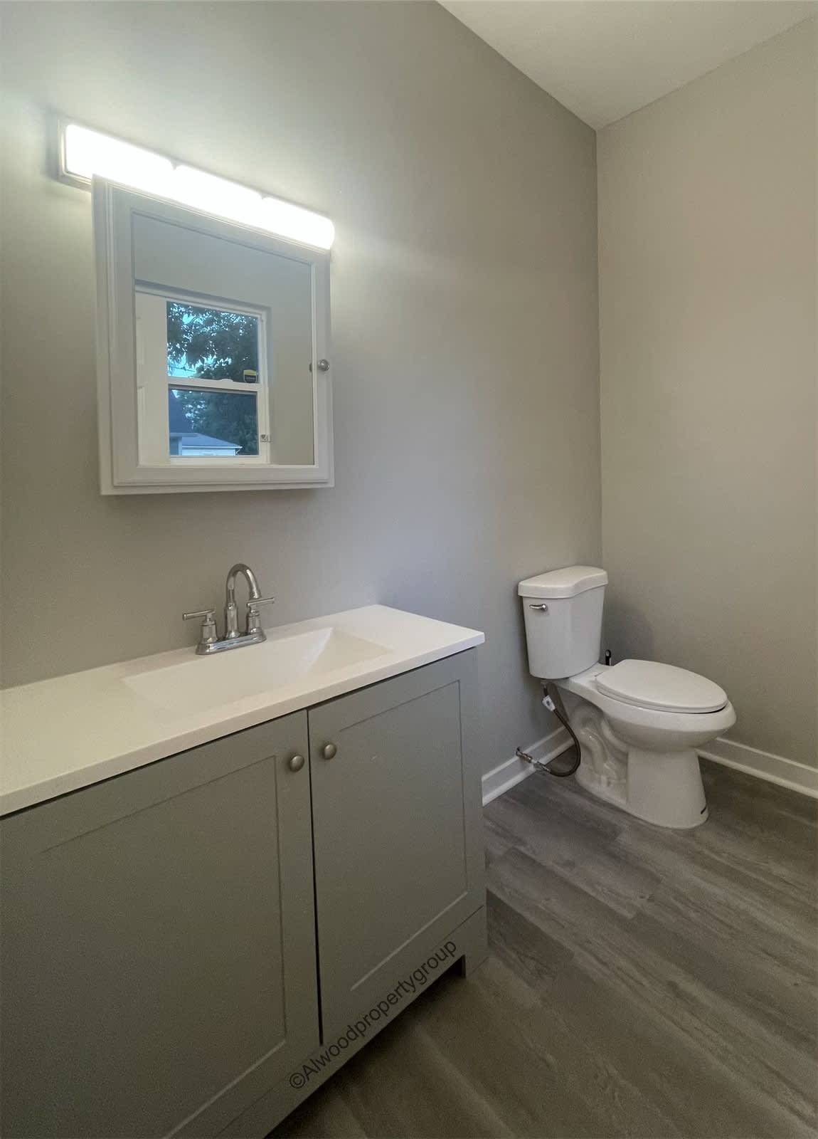 1021 South State Avenue – photo 5